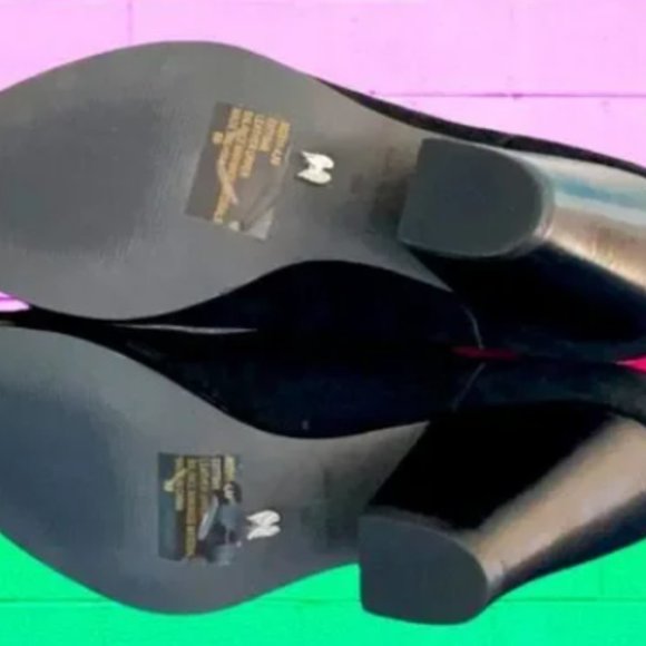 VICTORIAS SECRET BLACK PINK BOOTIES SIZE 8 B - Picture 4 of 4